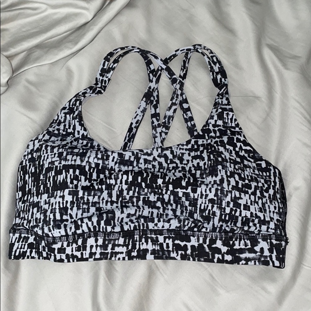 Lululemon sports bra
